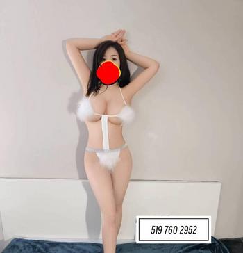 yoyo, 22 Canadian Born Chinese female escort, Guelph